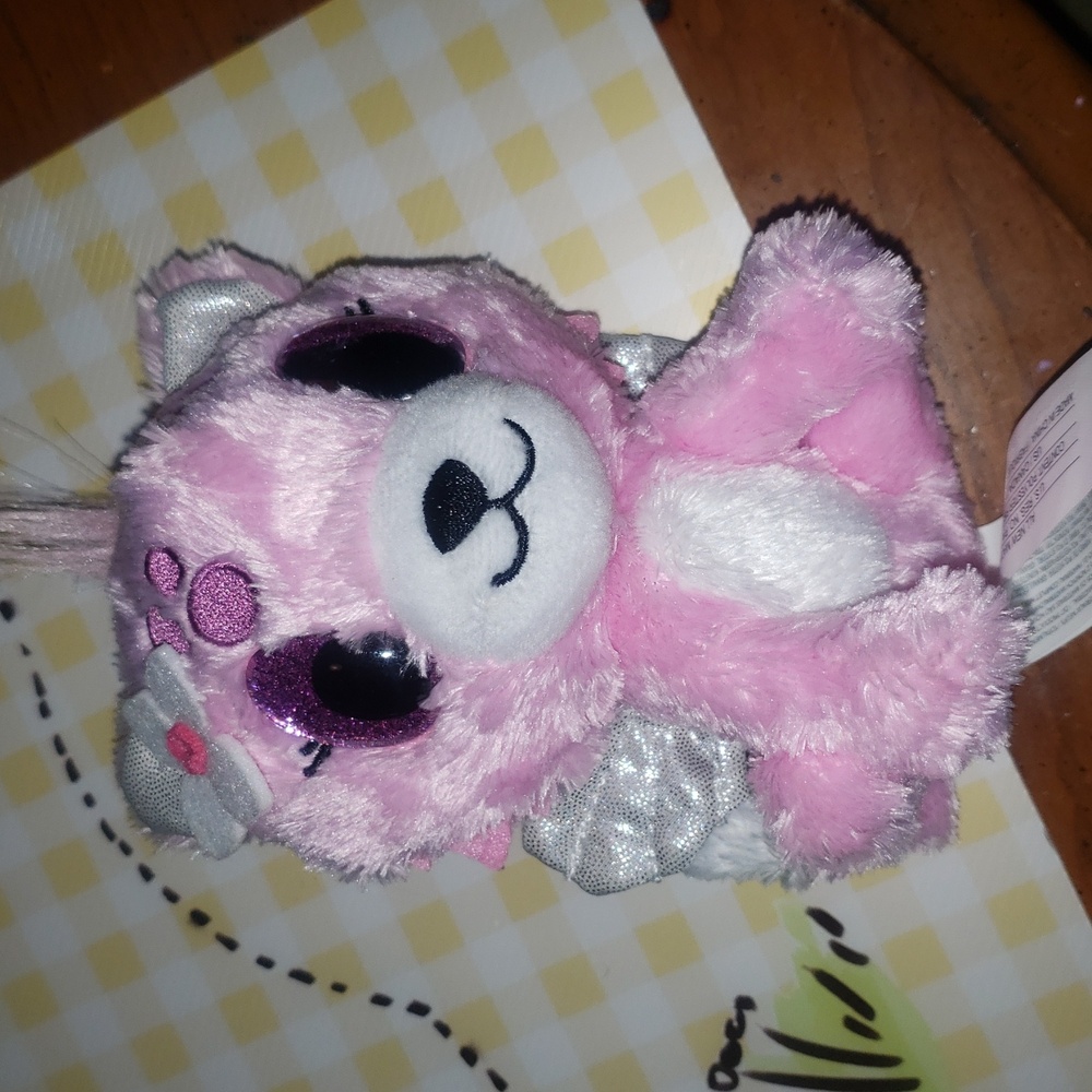 Hatchimals 🔥RARE🔥cat w/ silver wings.